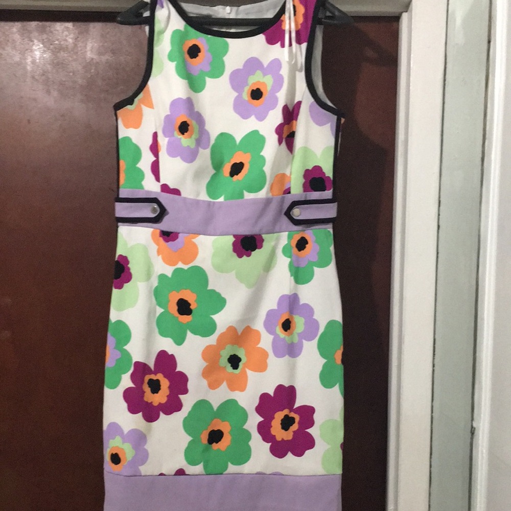 Short sleeve dress size 12